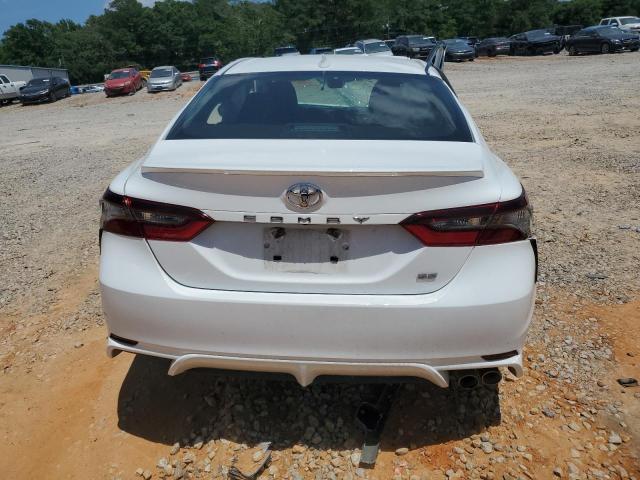 4T1G11AK4PU728663 - 2023 TOYOTA CAMRY SE NIGHT SHADE WHITE photo 6