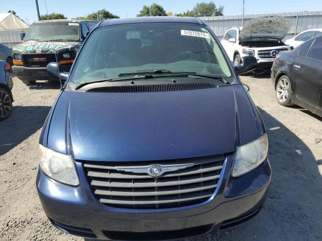 1A4GP45RX6B504667 - 2006 CHRYSLER TOWN & COU 蓝色 照片 5