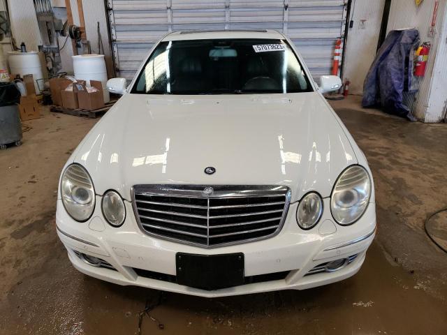 WDBUF90X97B128185 - 2007 MERCEDES-BENZ E 550 4MATIC WHITE photo 5