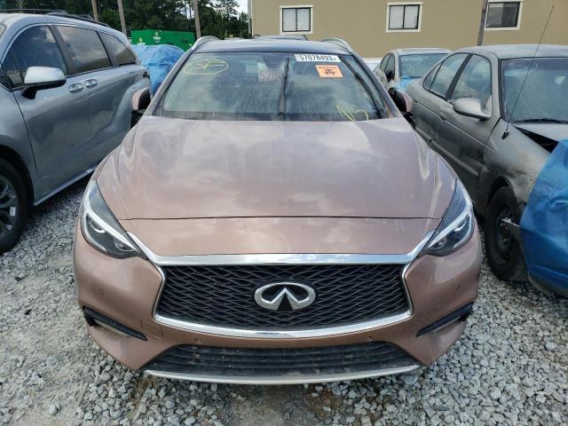 SJKCH5CP1JA059739 - 2018 INFINITI QX30 BASE PINK photo 5
