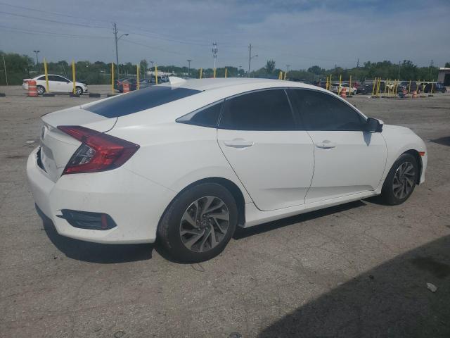 19XFC2F78JE012424 - 2018 HONDA CIVIC EX أبيض صورة 3