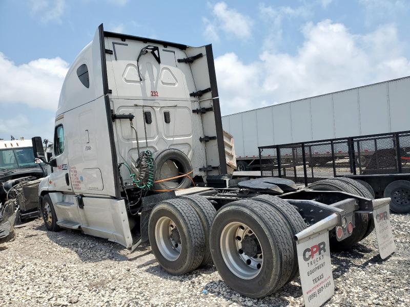 3AKJGLDRXHSHR0847 - 2017 FREIGHTLINER CASCADIA 1 WHITE photo 3