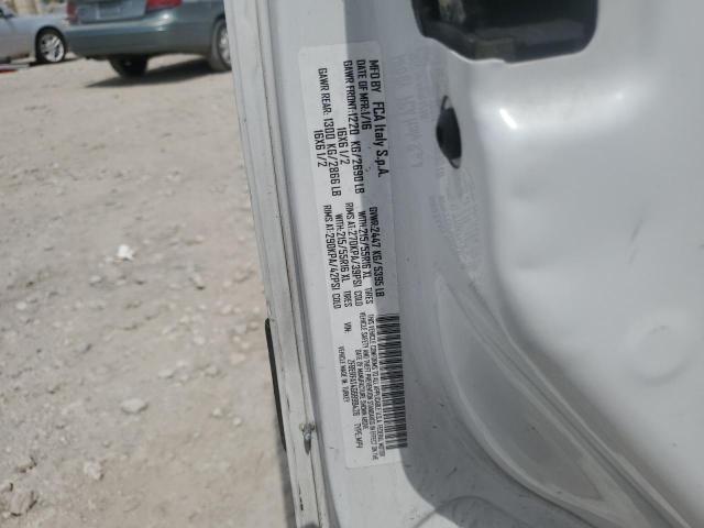 ZFBERFAT4G6B99428 - 2016 RAM PROMASTER Белый фото 12