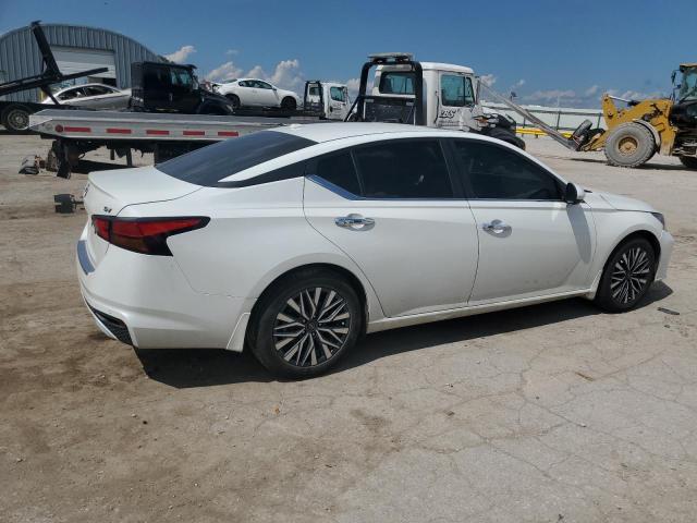 1N4BL4DV2PN396562 - 2023 NISSAN ALTIMA SV WHITE photo 3