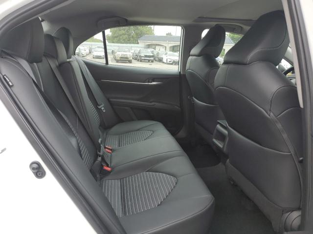 4T1T11AK3PU815453 - 2023 TOYOTA CAMRY SE NIGHT SHADE WHITE photo 10