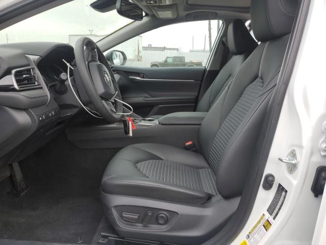 4T1T11AK3PU815453 - 2023 TOYOTA CAMRY SE NIGHT SHADE WHITE photo 7