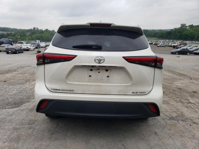 5TDHZRBH1MS120151 - 2021 TOYOTA HIGHLANDER XLE WHITE photo 6