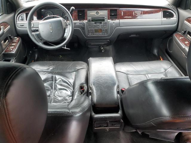 2LNBL8EV2BX765357 - 2011 LINCOLN TOWN CAR EXECUTIVE L BLACK photo 8