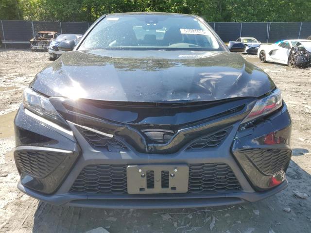 4T1T11AK9NU071287 - 2022 TOYOTA CAMRY SE შავი ფოტო 5