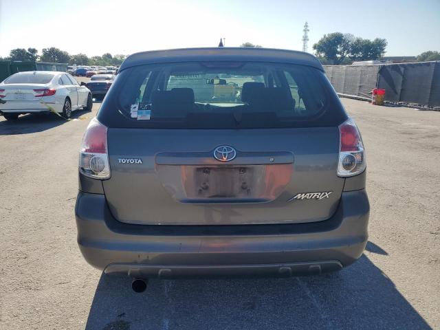 2T1KR32E27C646682 - 2007 TOYOTA COROLLA MA XR GRAY photo 6