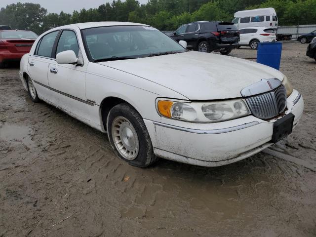 1LNFM81W8WY703366 - 1998 LINCOLN TOWN CAR EXECUTIVE WHITE photo 4