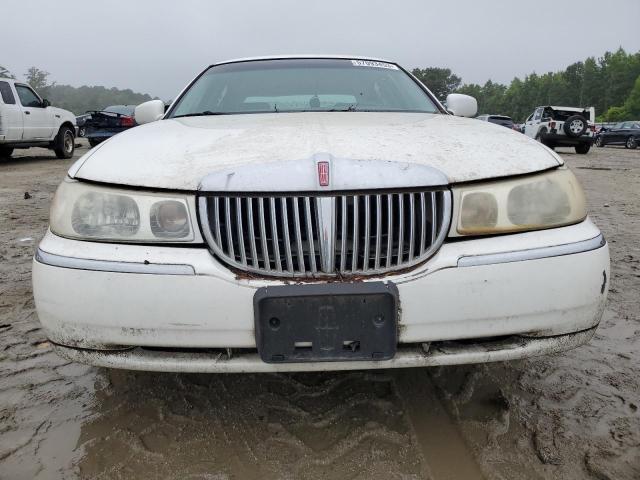 1LNFM81W8WY703366 - 1998 LINCOLN TOWN CAR EXECUTIVE WHITE photo 5