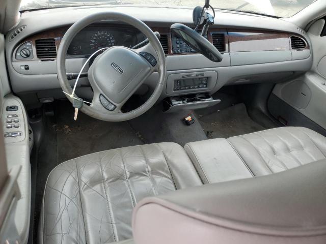 1LNFM81W8WY703366 - 1998 LINCOLN TOWN CAR EXECUTIVE WHITE photo 8