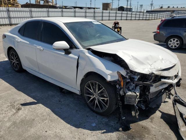 4T1G11AK0PU120526 - 2023 TOYOTA CAMRY SE NIGHT SHADE WHITE photo 4