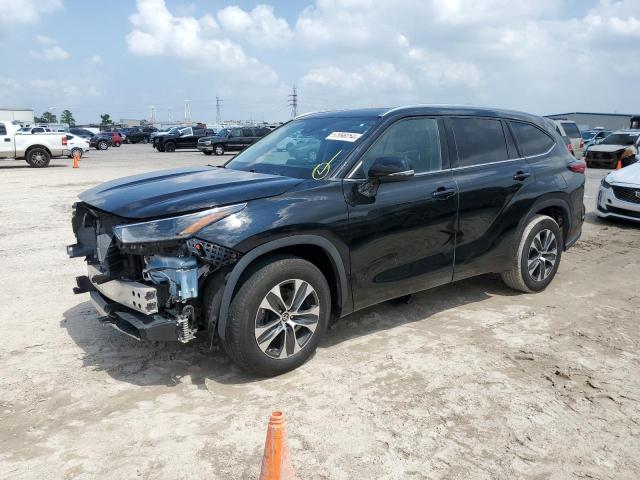 5TDGZRAH3MS031341 - 2021 TOYOTA HIGHLANDER XLE BLACK photo 1