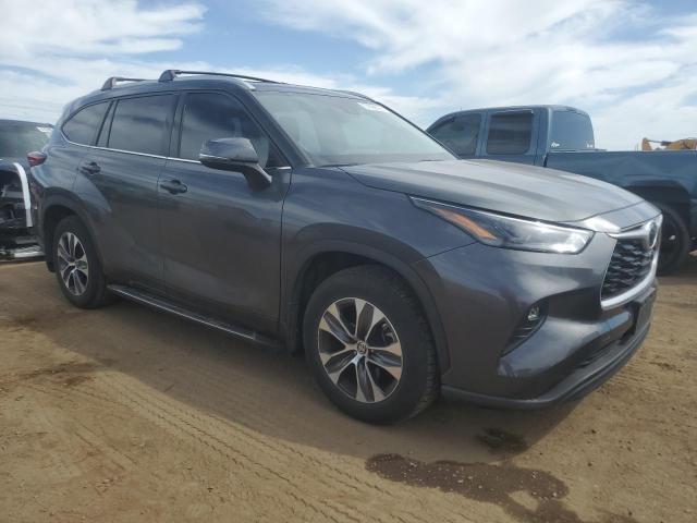 5TDHZRBH3NS234220 - 2022 TOYOTA HIGHLANDER XLE GRAY photo 4