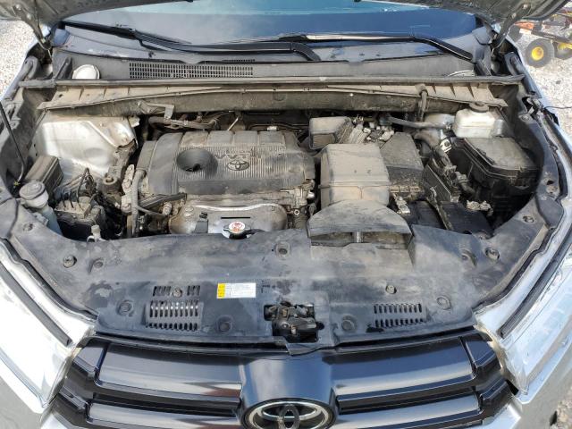 5TDZARFH6KS055378 - 2019 TOYOTA HIGHLANDER LE SILVER photo 11