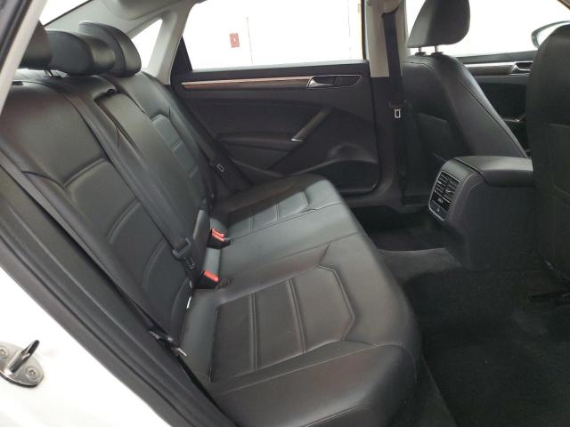 1VWBT7A36HC085161 - 2017 VOLKSWAGEN PASSAT SE WHITE photo 10