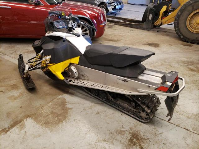 2BPSUCBA3BV000658 - 2011 SKI DOO MXZ TWO TONE photo 3