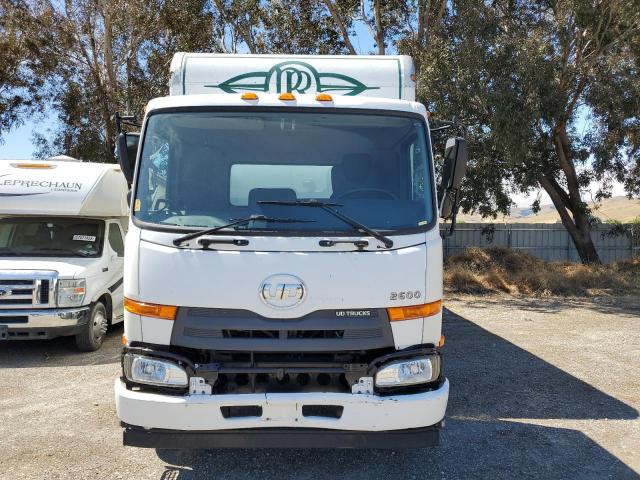 JNAA410H4CAN15086 - 2012 NISSAN UD WHITE photo 5