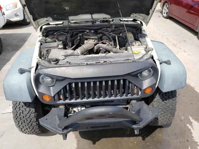 1J4GA69188L503953 - 2008 JEEP WRANGLER RUBICON WHITE photo 11