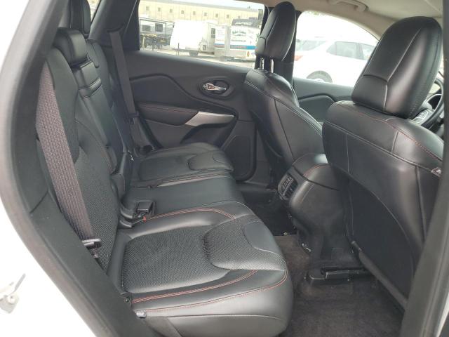 1C4PJMBS3HW569628 - 2017 JEEP CHEROKEE TRAILHAWK WHITE photo 11