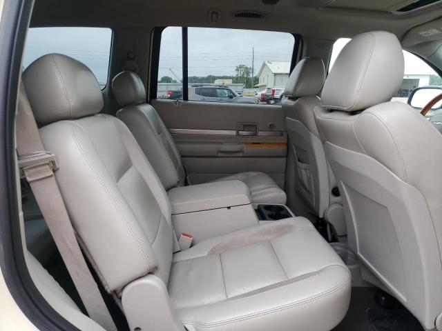 1A8HW58268F138325 - 2008 CHRYSLER ASPEN LIMITED BEIGE photo 11