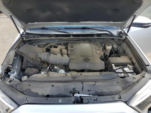 JTEZU5JR7H5154415 - 2017 TOYOTA 4RUNNER SR5 Srebrny zdjęcie 11