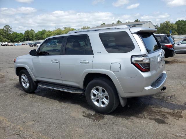 JTEZU5JR7H5154415 - 2017 TOYOTA 4RUNNER SR5 Srebrny zdjęcie 2