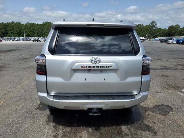 JTEZU5JR7H5154415 - 2017 TOYOTA 4RUNNER SR5 Srebrny zdjęcie 6