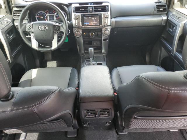 JTEZU5JR7H5154415 - 2017 TOYOTA 4RUNNER SR5 Srebrny zdjęcie 8