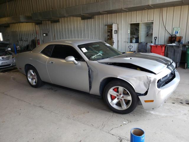 2B3LJ44V19H604691 - 2009 DODGE CHALLENGER SE SILVER photo 4