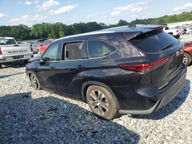 5TDGZRAH6NS132648 - 2022 TOYOTA HIGHLANDER XLE PURPLE photo 2