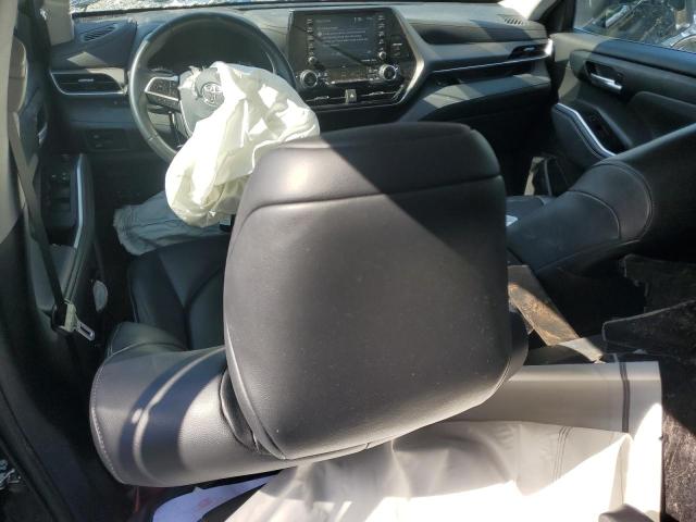 5TDGZRAH6NS132648 - 2022 TOYOTA HIGHLANDER XLE PURPLE photo 8