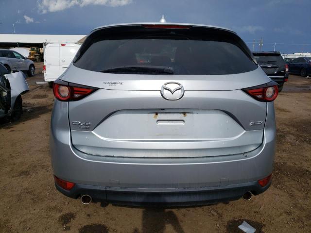 JM3KFBDM6J0317418 - 2018 MAZDA CX-5 GRAND TOURING SILVER photo 6