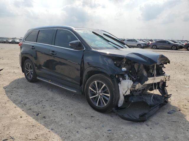 5TDKZRFH6KS557981 - 2019 TOYOTA HIGHLANDER SE BLACK photo 4