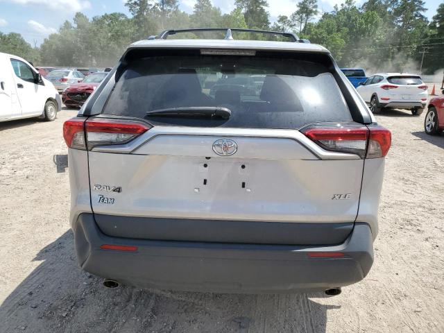 2T3W1RFV5PC234981 - 2023 TOYOTA RAV4 XLE ვერცხლისფერი ფოტო 6