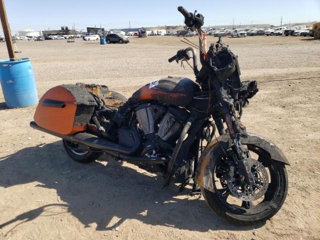 5VPDW36NXD3014790 - 2013 VICTORY MOTORCYCLES CROSS COUN Оранжевый фото 10