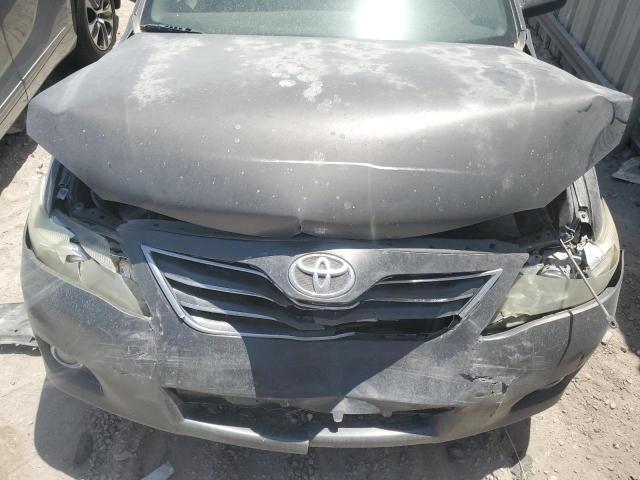 4T4BF3EK4AR039754 - 2010 TOYOTA CAMRY BASE GRAY photo 11