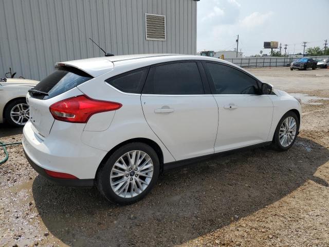 1FADP3N24HL272432 - 2017 FORD FOCUS TITANIUM WHITE photo 3