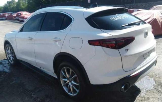 ZASFAKBN4J7B78389 - 2018 ALFA ROMEO STELVIO TI WHITE photo 3