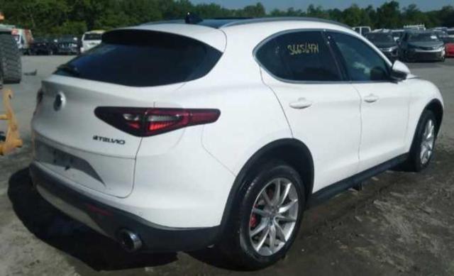 ZASFAKBN4J7B78389 - 2018 ALFA ROMEO STELVIO TI WHITE photo 4