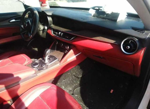 ZASFAKBN4J7B78389 - 2018 ALFA ROMEO STELVIO TI WHITE photo 5