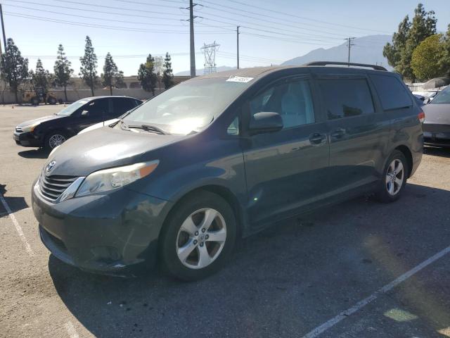 2011 TOYOTA SIENNA LE, null