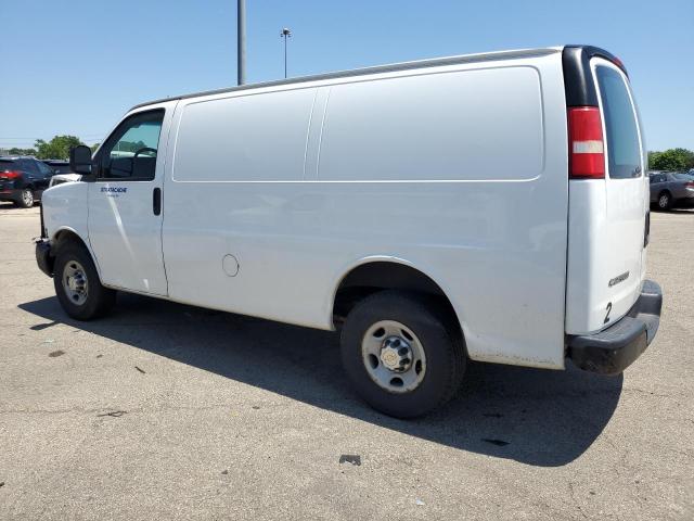 1GCWGFFA3D1188702 - 2013 CHEVROLET EXPRESS G2 WHITE photo 2