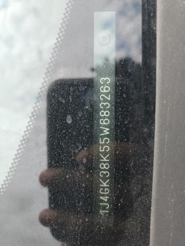 1J4GK38K55W683263 - 2005 JEEP LIBERTY RENEGADE 绿色 照片 12