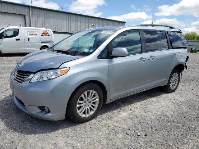 2016 TOYOTA SIENNA XLE, 
