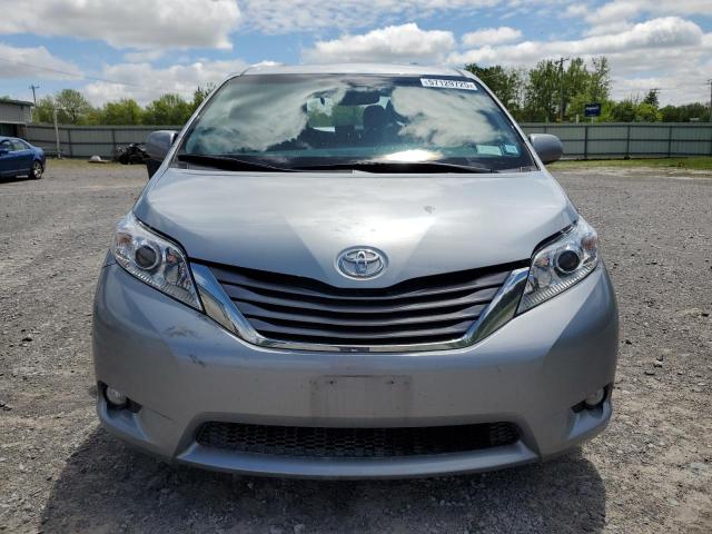 5TDYK3DC2GS731538 - 2016 TOYOTA SIENNA XLE Արծաթագույն լուսանկար 5