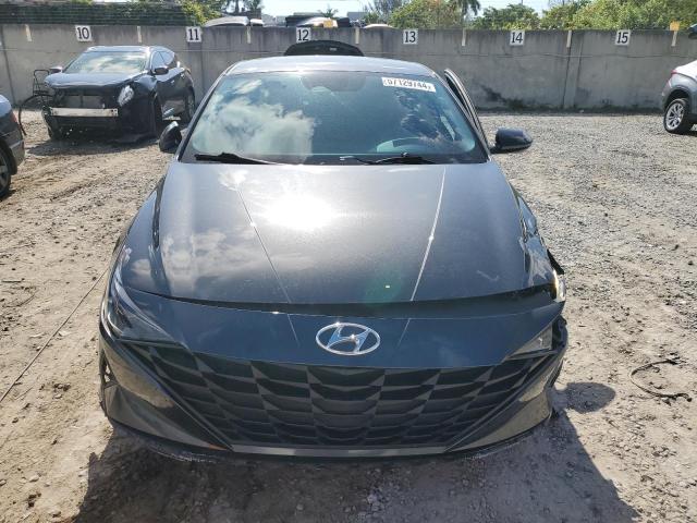 5NPLM4AG7MH037463 - 2021 HYUNDAI ELANTRA SEL BLACK photo 5