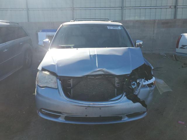 2C4RC1CG3DR569496 - 2013 CHRYSLER TOWN & COU TOURING L BLUE photo 5